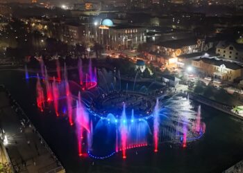 ШЫМКЕНТТЕ ЗАМАНАУИ МУЗЫКАЛЫ-ЛАЗЕРЛІ СУБҰРҚАҚ ІСКЕ ҚОСЫЛДЫ