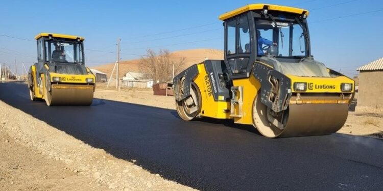 ШЫМКЕНТ: ШАҒЫН АУДАНДАРДАҒЫ ИНФРАҚҰРЫЛЫМ ЖҰМЫСТАРЫ ҚАРҚЫНДЫ ЖҮРГІЗІЛУДЕ