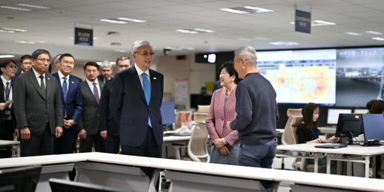 ПРЕЗИДЕНТ ТОКИОНЫҢ ТӨТЕНШЕ ЖАҒДАЙЛАР ЖӨНІНДЕГІ АХУАЛДЫҚ ОРТАЛЫҒЫН АРАЛАП КӨРДІ