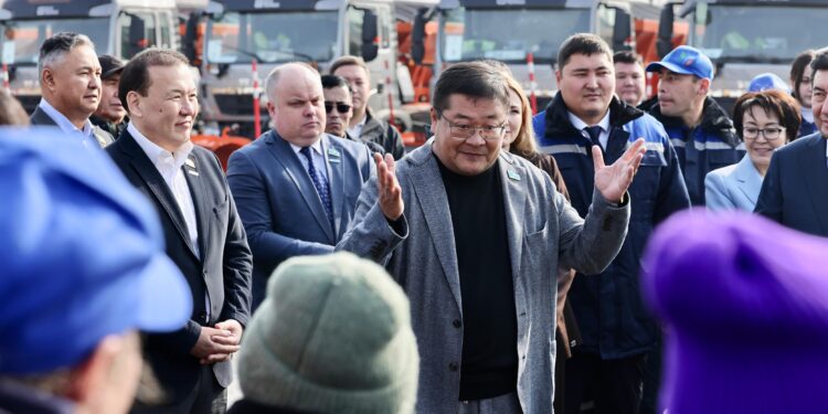 Коалиция за Народную Конституцию ответила на вопросы жителей Шымкента