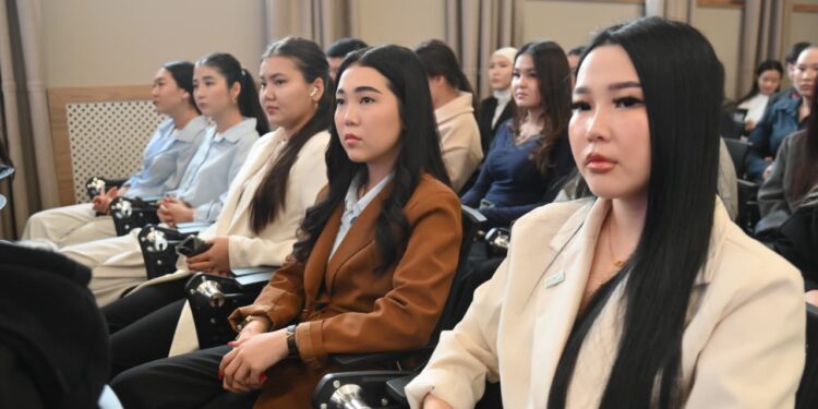 Еліміздің саяси жүйесін кешенді жаңғырту – уақыт талабы