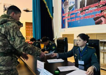 Военнослужащие регионального командования «Оңтүстік» завершили досрочное голосование на референдуме