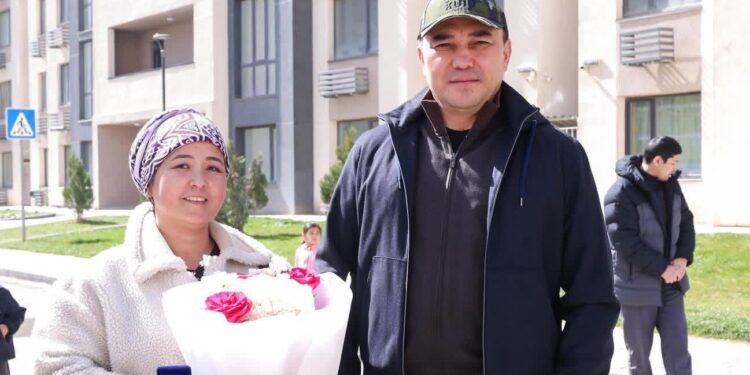 КӨКСАЙ: ТОЗЫҒЫ ЖЕТКЕН ҮЙЛЕРДІҢ ТҰРҒЫНДАРЫН КӨШІРУ ЖАЛҒАСУДА