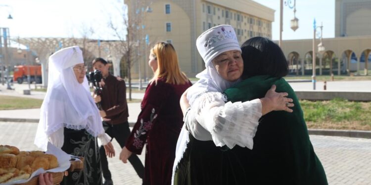 ТҮРКІСТАНДА «КӨРІСУ КҮНІ- АМАЛ МЕРЕКЕСІНЕ» ОРАЙ МӘДЕНИ-ТАНЫМДЫҚ ШАРА ӨТТІ