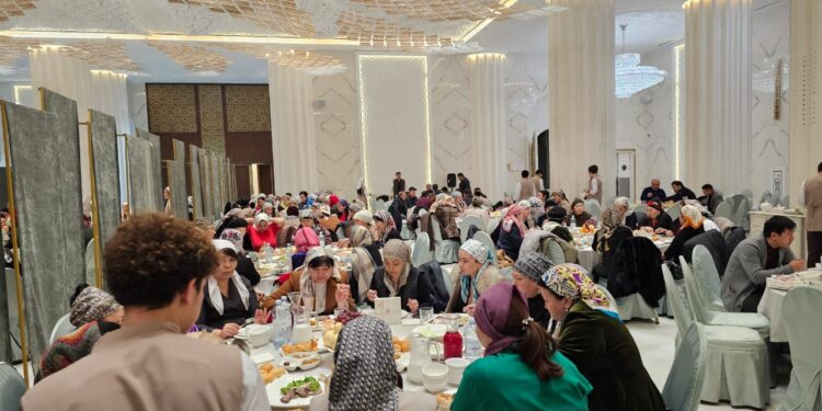 Шымкентте кәсіподақ мүшелеріне ауызашар берілді