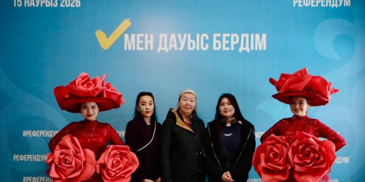 ТҮРКІСТАН ҚАЛАСЫНДА «ГҮЛДЕР ПАТШАЙЫМЫ» РЕФЕРЕНДУМҒА ҚАТЫСТЫ