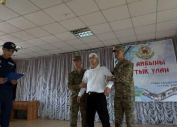 Военнослужащие других национальностей прославили государственыый язык