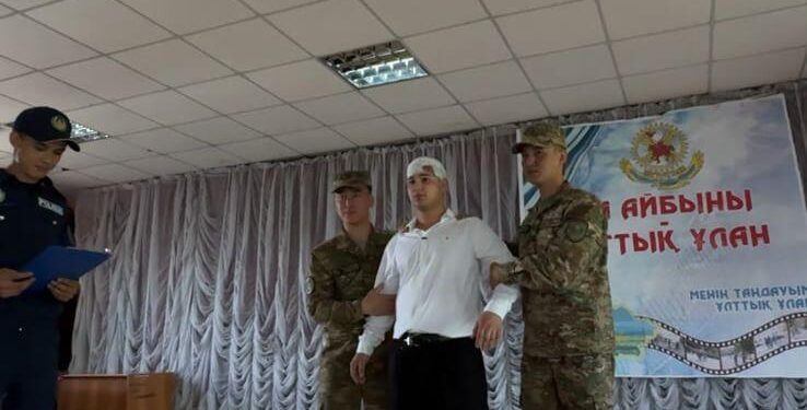 Военнослужащие других национальностей прославили государственыый язык