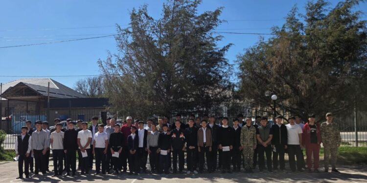 ЖАС ЖҮРГІЗУШІЛЕРДІҢ ЖАУЫНГЕРЛІК МАШЫҒЫ АРТТЫ