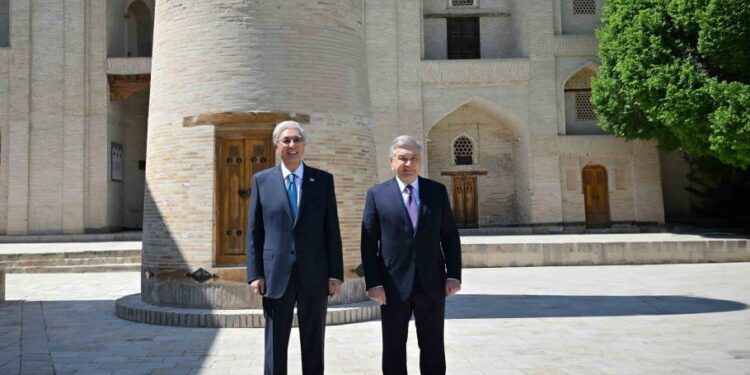 МЕМЛЕКЕТ БАСШЫСЫ ҚАСЫМ-ЖОМАРТ ТОҚАЕВ ӨЗБЕКСТАНҒА ЖҰМЫС САПАРЫМЕН БАРДЫ