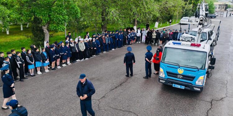 «Қауіпсіз жол»: Шымкентте жасөспірімдермен түсіндіру жұмыстары жүргізілді