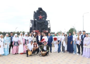 АРЫСТА «ХАЛЫҚ ӘУЕНІ» ЖОБАСЫ АЯСЫНДА ҰЛТТЫҚ ӨНЕРГЕ ТОЛЫ РУХАНИ КЕШ ӨТТІ