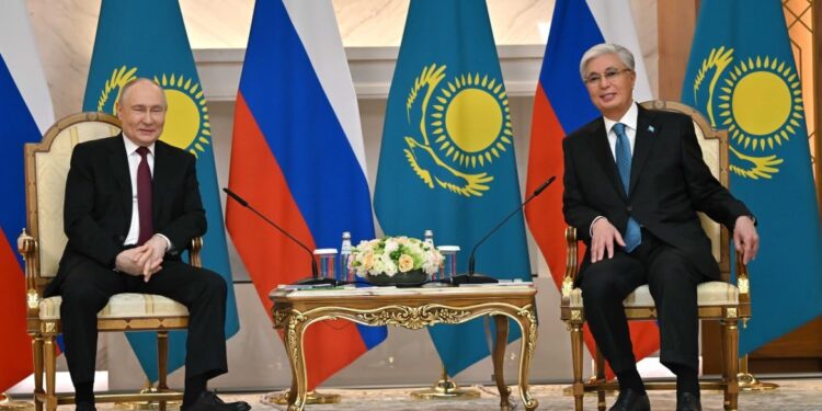 Қазақстан мен Ресей президенттері шағын құрамда келіссөз жүргізді