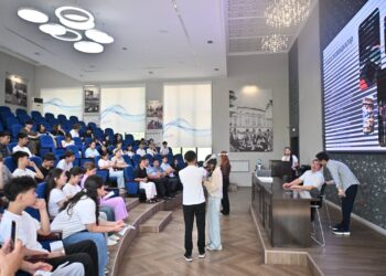 СТУДЕНТЫ ZHANIBEKOV РАЗРАБОТАЛИ AI-ПЛАТФОРМУ ДЛЯ ОБУЧЕНИЯ КАЗАХСКОМУ ЖЕСТОВОМУ ЯЗЫКУ