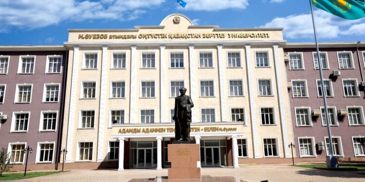 М. Әуезов атындағы Оңтүстік Қазақстан университеті мен Beijing Phihua International Education компаниясы инженерия және жасанды интеллект саласындағы ынтымақтастықты кеңейтуде