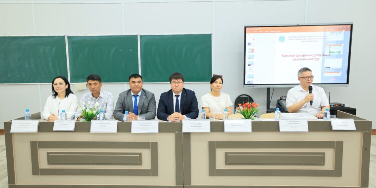 ӘУЕЗОВ УНИВЕРСИТЕТІНДЕ «БЕЛСЕНДІ ТҮЛЕК – 2026» САЛТАНАТТЫ КЕШІ ӨТТІ