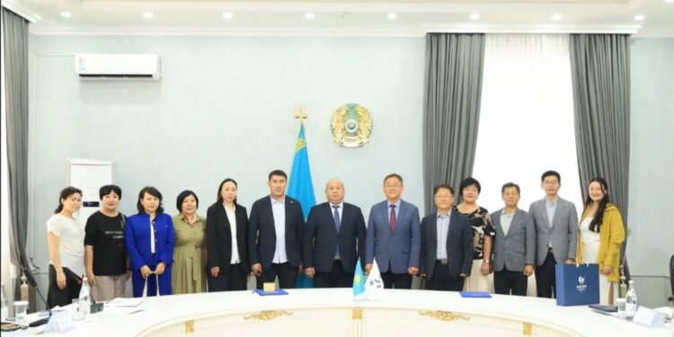 М. ӘУЕЗОВ АТЫНДАҒЫ ОҚУ МЕН SEOUL NATIONAL UNIVERSITY АКАДЕМИЯЛЫҚ ЖӘНЕ ҒЫЛЫМИ ЫНТЫМАҚТАСТЫҚТЫ НЫҒАЙТУДА