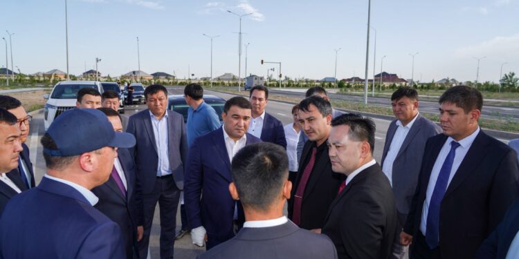 ТҮРКІСТАН ОБЛЫСЫНДА ГҮЛ ОРТАЛЫҒЫ МЕН КЕШЕНІН САЛУ БАСТАМАСЫ ТАЛҚЫЛАНДЫ