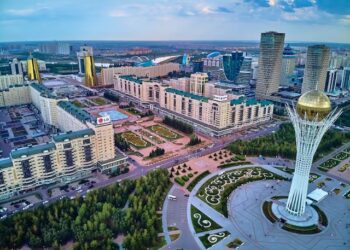 Казахстан становится экономикой не только нефти: зарубежные аналитики отметили рост инвестиций и промышленности