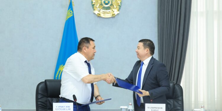 М. ӘУЕЗОВ УНИВЕРСИТЕТІ МЕН МЕМЛЕКЕТТІК ҚЫЗМЕТ ІСТЕРІ АГЕНТТІГІ МЕМОРАНДУМҒА ҚОЛ ҚОЙДЫ