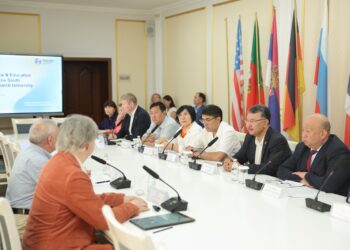 САРАПШЫЛАРМЕН ӘЛЕМДІК РЕЙТИНГТЕРДЕГІ КӨРСЕТКІШТЕРДІ ЖАҚСАРТУ БАҒЫТТАРЫ ТАЛҚЫЛАНДЫ