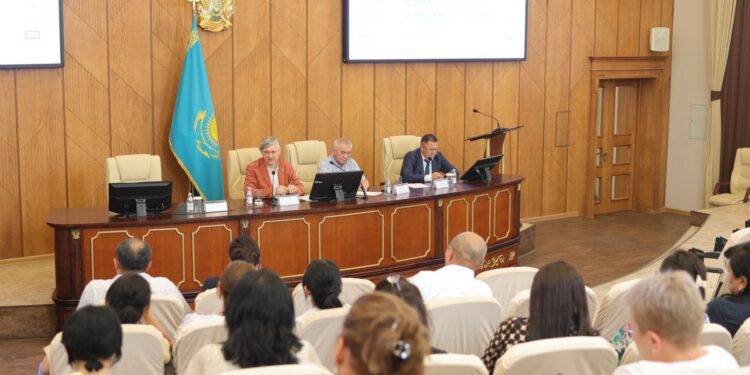 М. ӘУЕЗОВ АТЫНДАҒЫ ОҢТҮСТІК ҚАЗАҚСТАН УНИВЕРСИТЕТІНЕ ЖЕТЕКШІ САРАПШЫЛАР ІС-САПАРМЕН КЕЛДІ